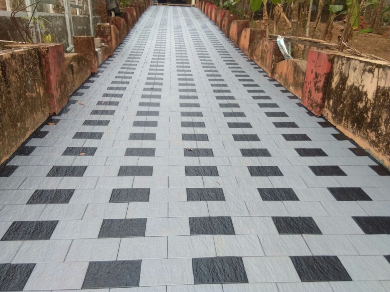 Outdoor Tile 6